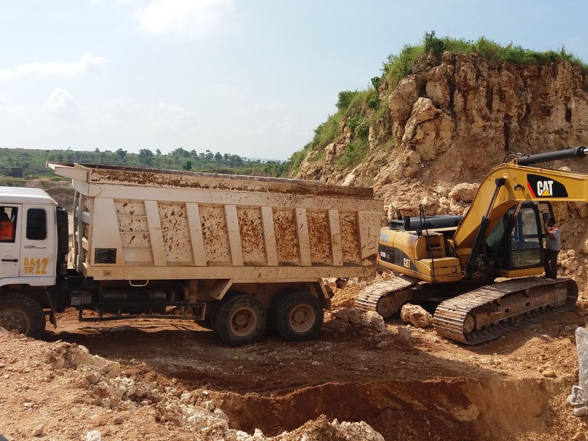 Loading operation at a limestone quarry